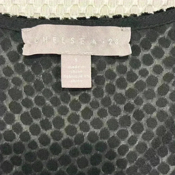 ✨Chelsea28 size small sheer black polka dots peplum sleeves top V-neck - Picture 8 of 8